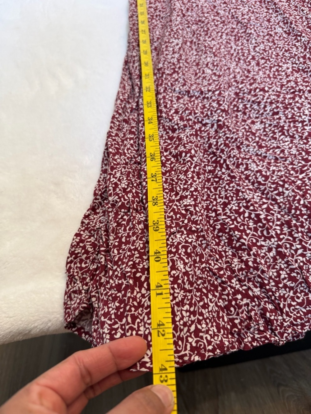 Old Navy Burgundy and White Floral V-Neck Dress - Picture 9 of 11